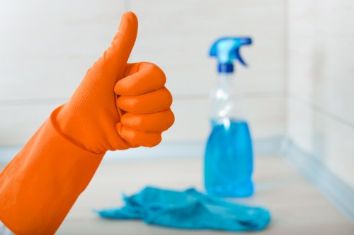 Example deep cleaning job in a Putney flat near busy streets